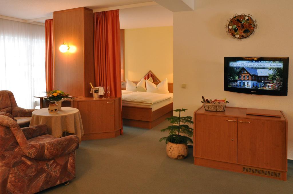 Hotel Gondelfahrt Kurort Jonsdorf Exterior foto